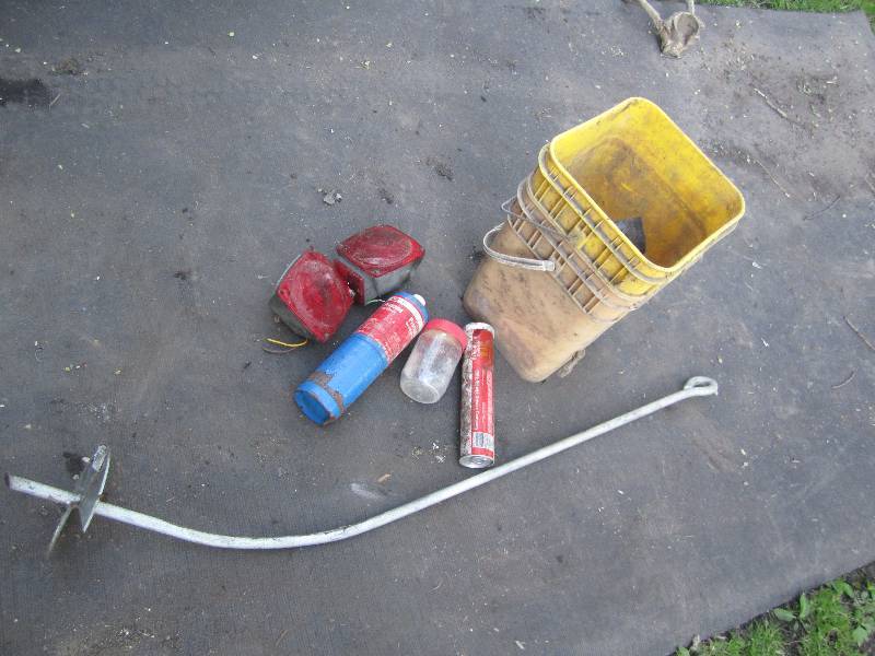 lot 182 image: Tail lights, grease, staples, propa...