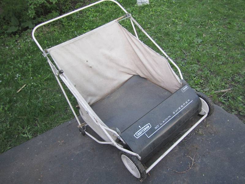 lot 194 image: Craftsman 30 lawn sweeper...
