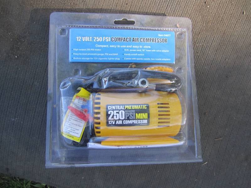 lot 224 image: 250 PSI compact air compressor, veh...