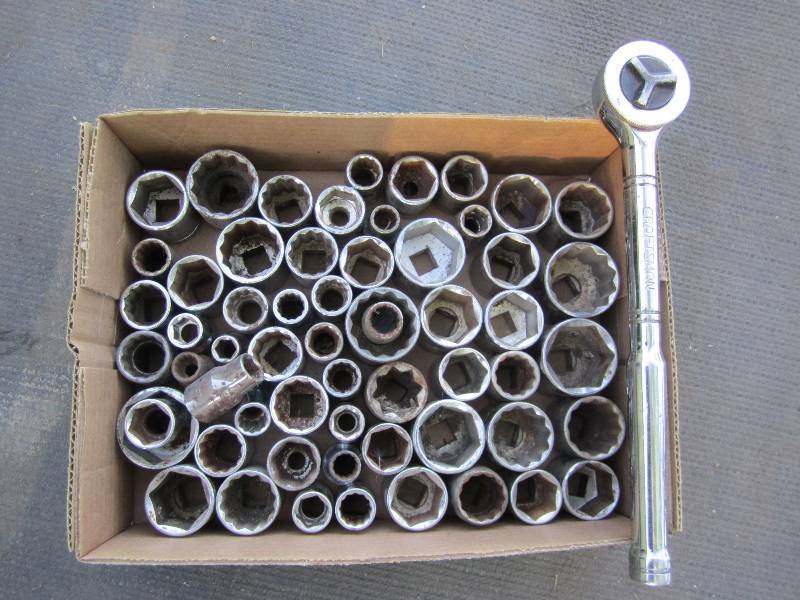 lot 245 image: Lot of 12 drive shallow sockets...