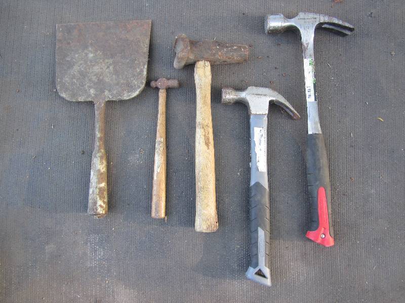 lot 253 image: Lot of hammers and mallets...
