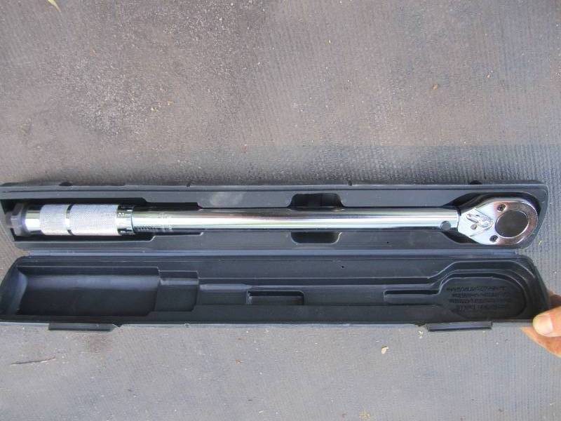 lot 255 image: Click Type torque wrench...