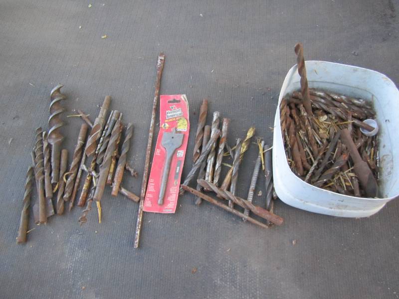 lot 264 image: Lot of assorted drill bits...