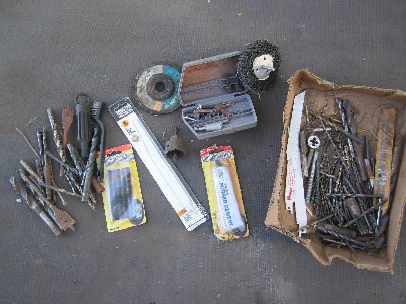 lot 263 image: Drill bits and assorted shop materi...