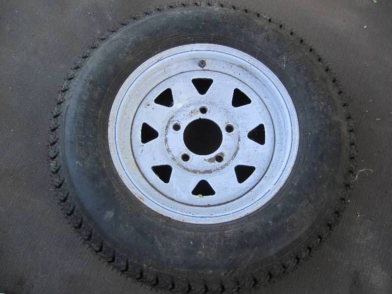 lot 269 image: Brand new trailer tire...