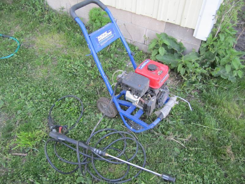 lot 277 image: 2800 PSI gas pressure washer...