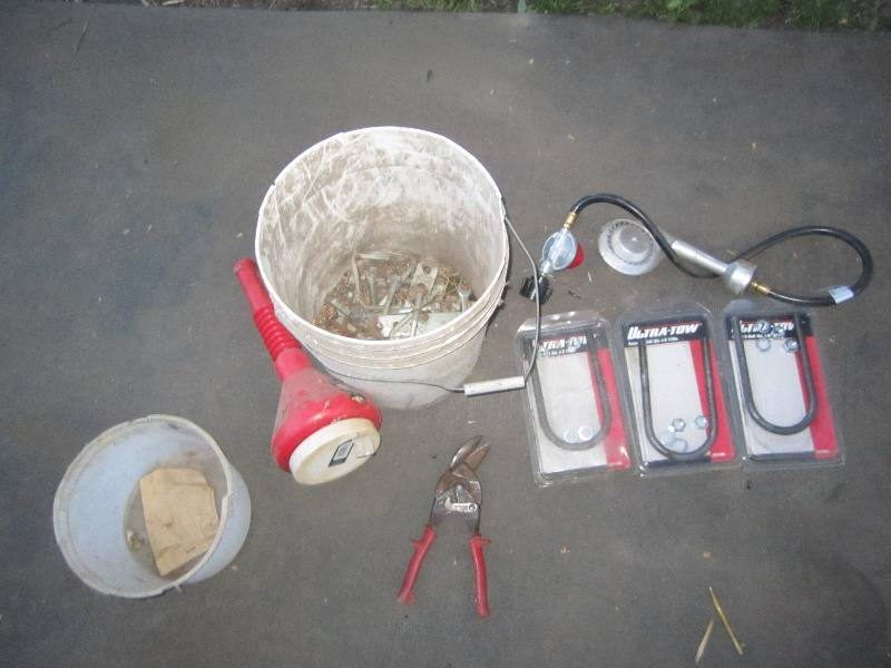 lot 283 image: Funnel U bolts, propane accessory, ...