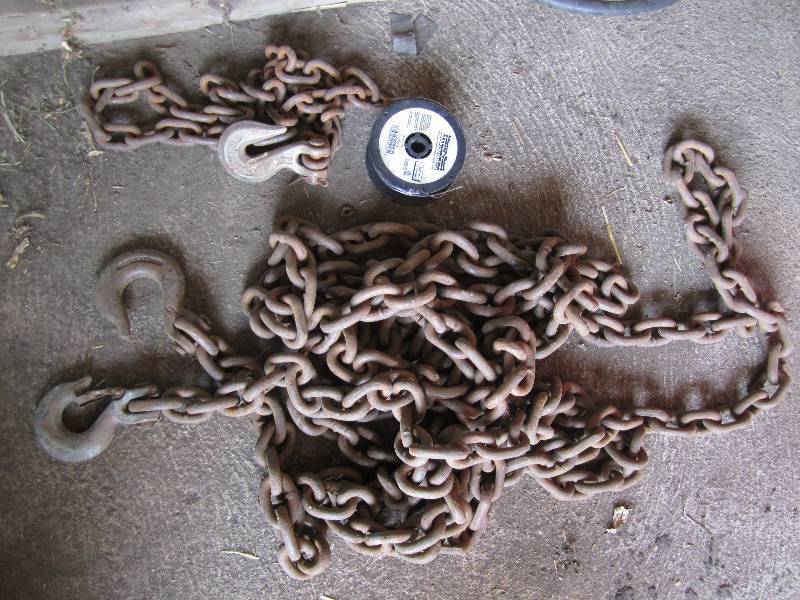 lot 310 image: 2 Chains and roll of wire...