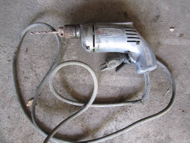 lot 322 image: Milwaukee electric drill...