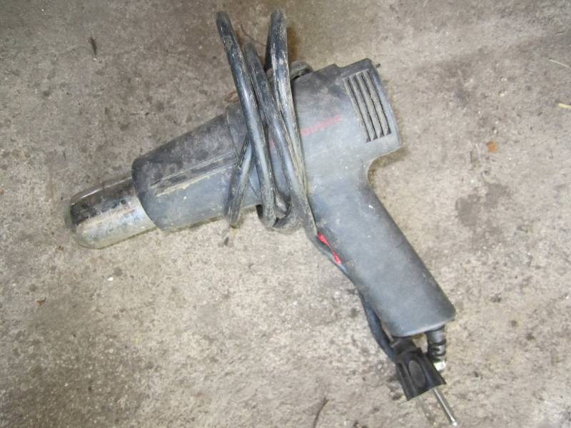lot 331 image: Heat gun...