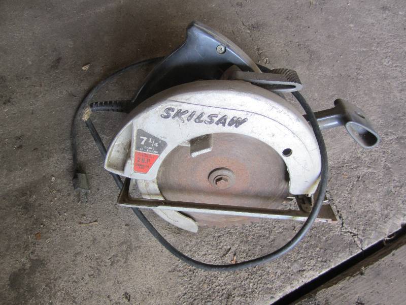 lot 333 image: Skil Saw circular saw...
