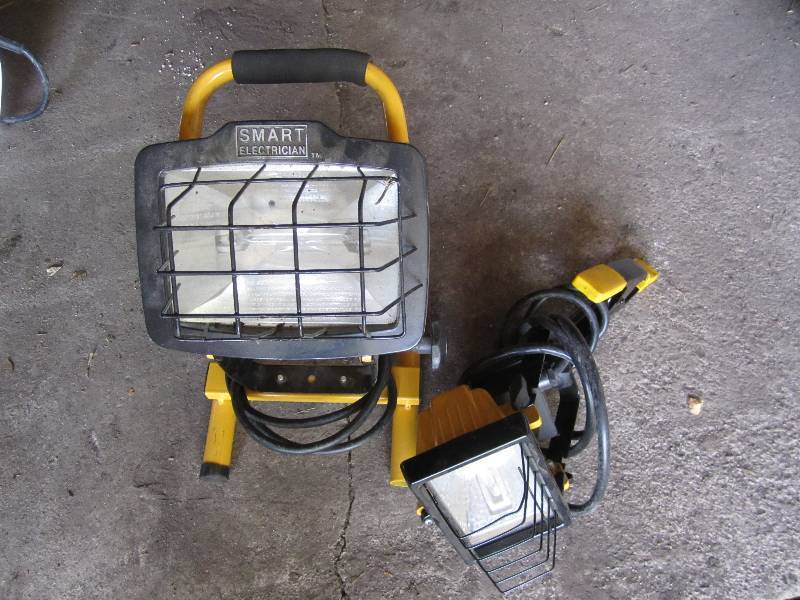 lot 336 image: 1 stand and 1 clip light...