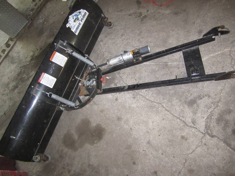 lot 351 image: Eagle Power 5 foot snow plow...