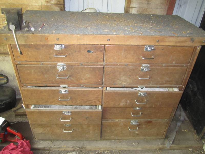 lot 366 image: Work table with vice and latching d...