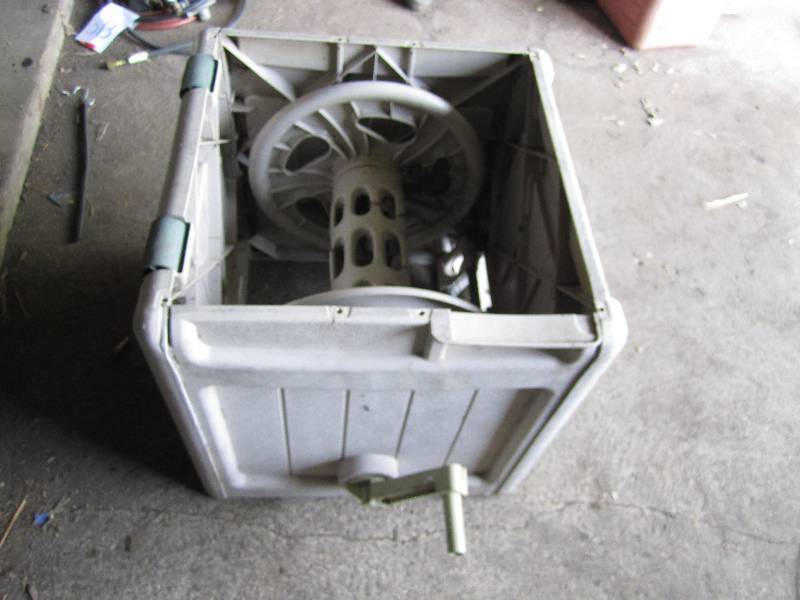 lot 369 image: Hose reel...