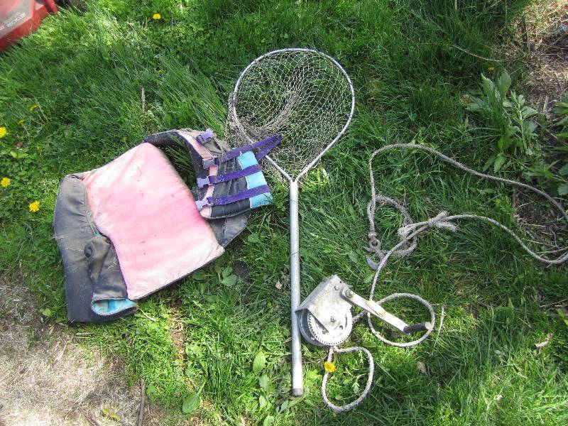 lot 383 image: Fish net life vest and boat winch...