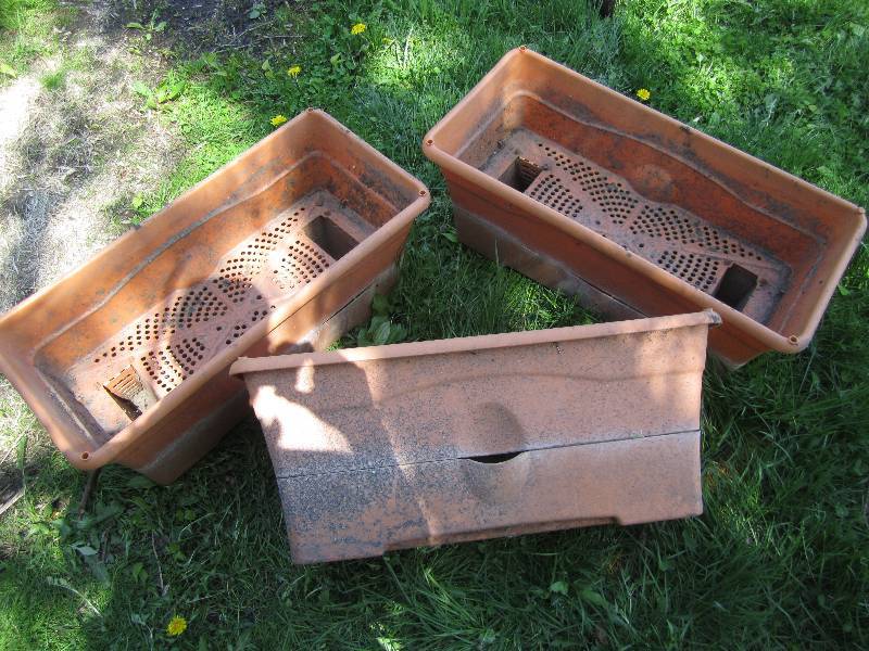 lot 387 image: 3 planters 27 x 13...