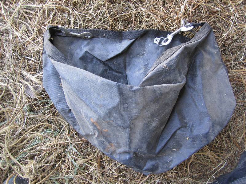 lot 441 image: Feed bag...