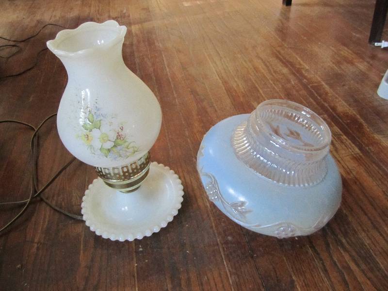 lot 42 image: Glass light globe and electric lamp...