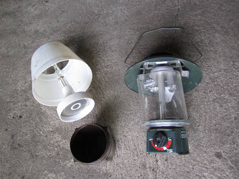 lot 619 image: Coleman gas lantern and battery pow...