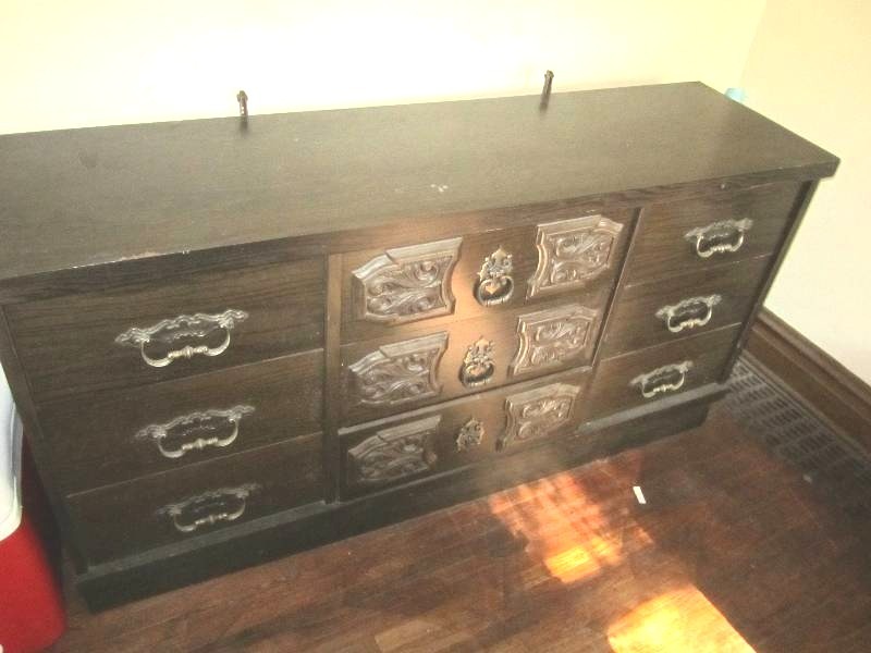 lot 455 image: Vintage Bureau, 17 x 56 top...