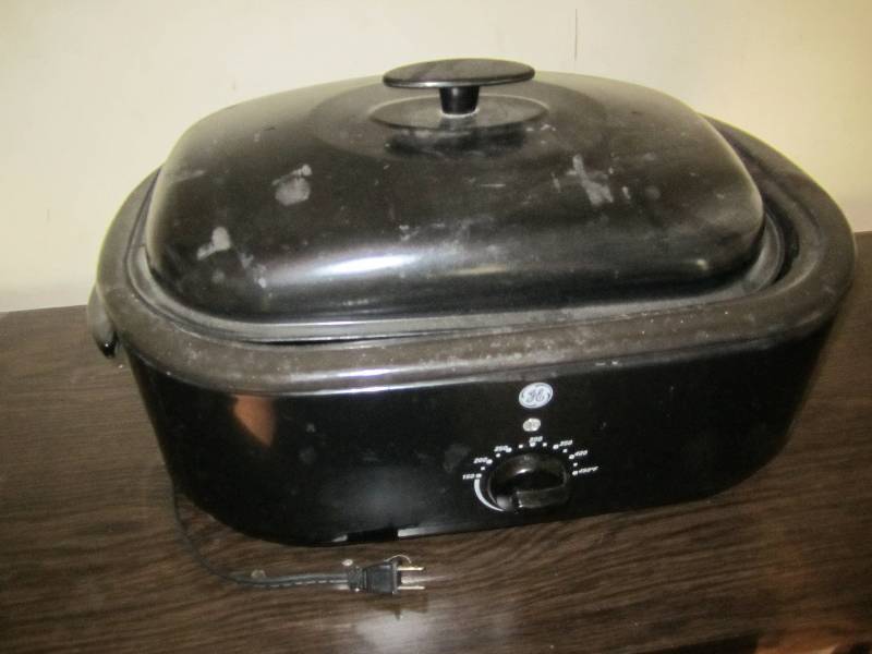 lot 483 image: GE Roaster...