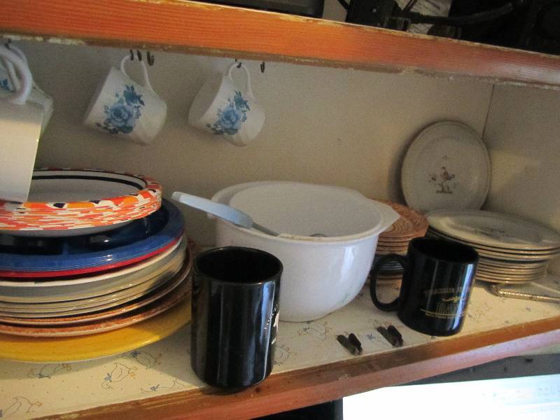 lot 498 image: Shelf of dishes including plate set...