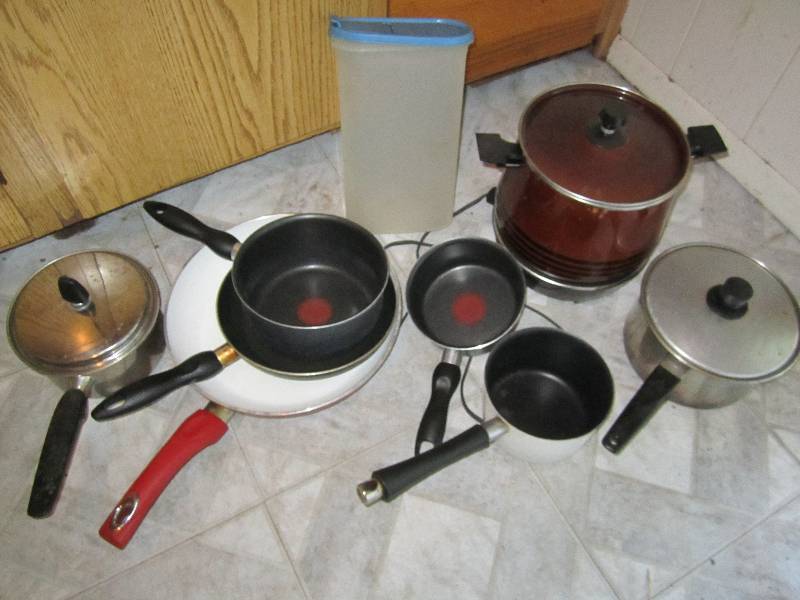 lot 500 image: Assorted pots and pans...