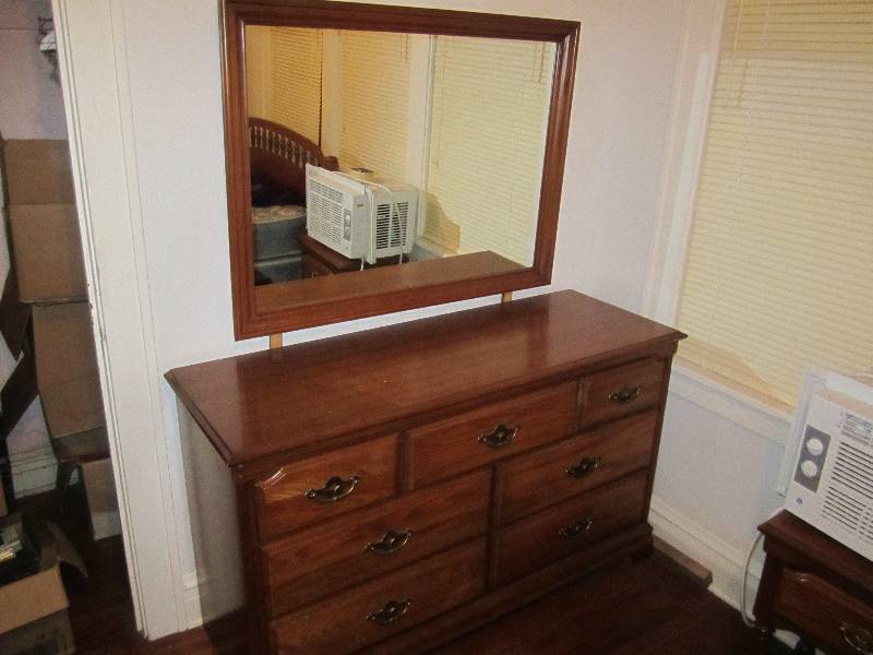 lot 555 image: Mirrored dresser 19 x 55 top...
