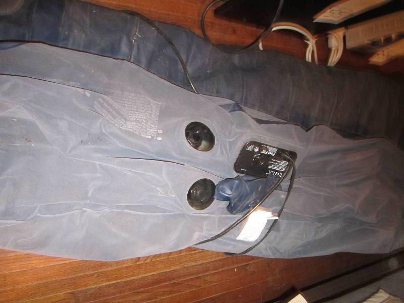 lot 558 image: Intex queen air mattress...