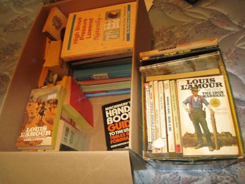 lot 580 image: Box of Western novels and textbooks...