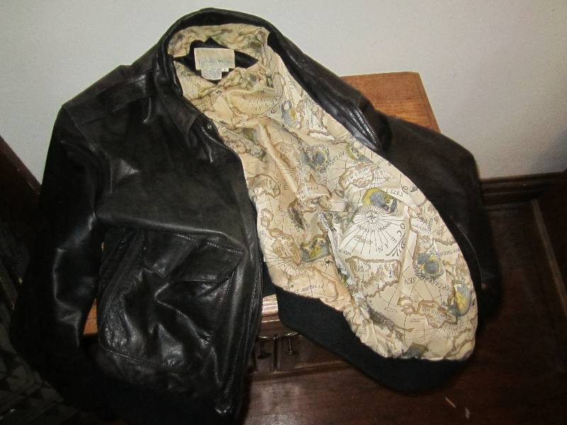 lot 641 image: Boundary waters size M leather jack...