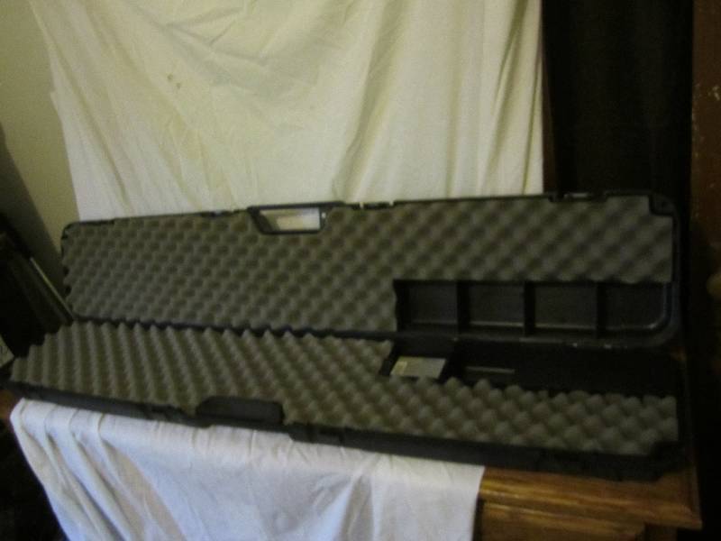lot 644 image: Doskocil long gun case 53 long...