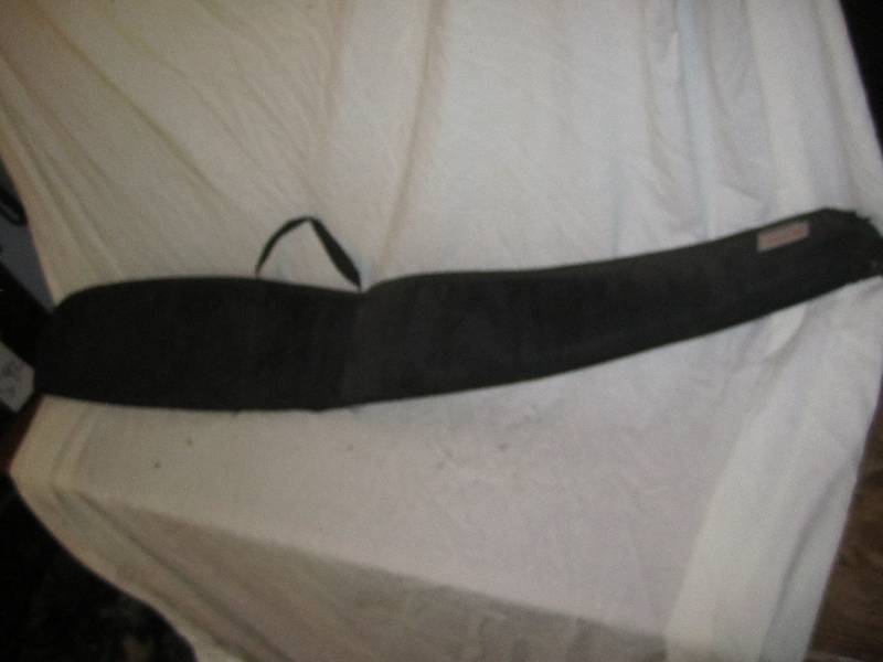 lot 646 image: Sportline nylon gun case...