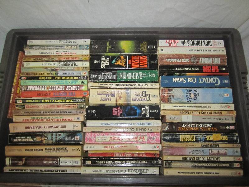 lot 661 image: Plastic crate of paperbacks...