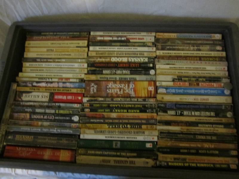 lot 663 image: Plastic crate of paperbacks...