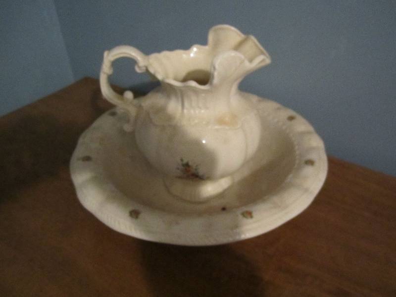 lot 673 image: Antique pitcher and bowl, small cra...