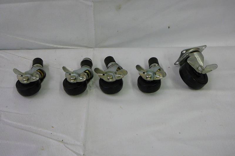 LOT OF CASTER WHEELS