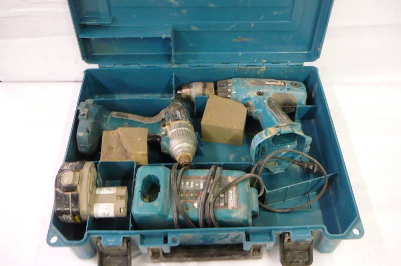14.4 V MAKITA DRILL &  NUT DRIVER KIT