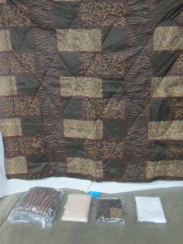 Alcove Senegal Bedroom Set - Queen