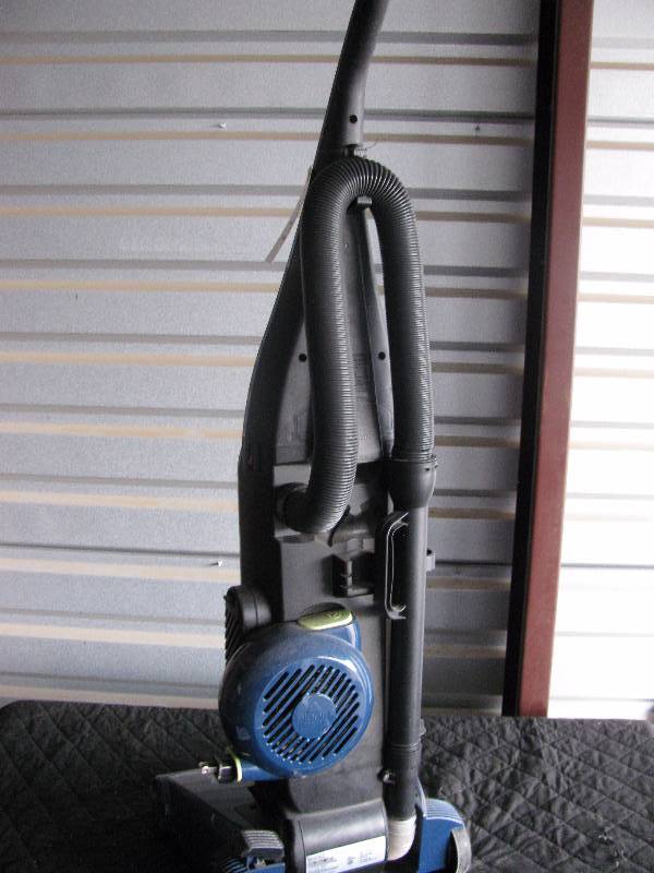 Bissel Rewind Vacuum