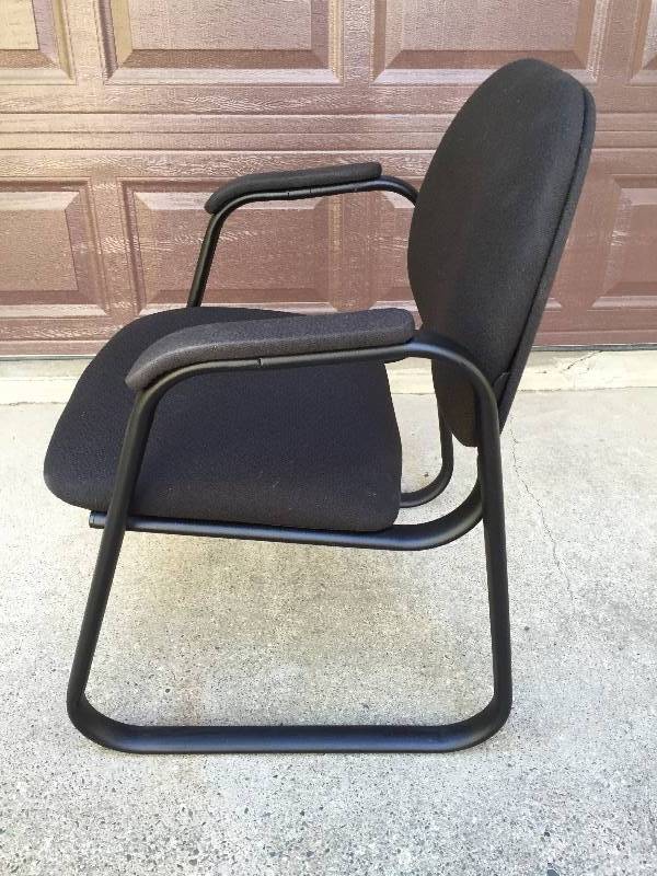 lot 7 image: Office Reception Ergonomic Sled Base Guest Lounge Chair with Padded Arms Home Office Seating Side Chair - Nice Condition Retails New $125.00 Chair #7 -24x24x33