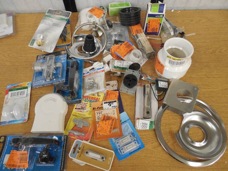 lot 64 image: HANDYMAN LOT OF GOODIES