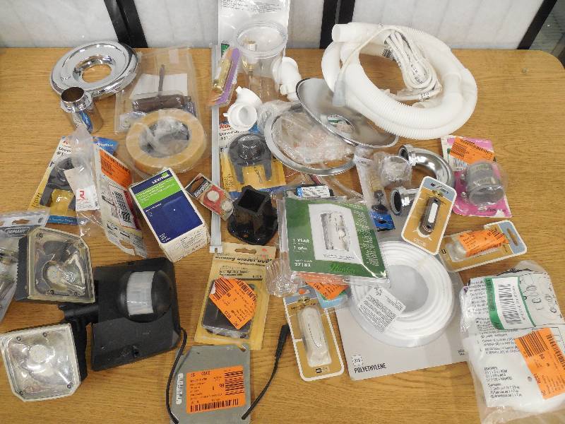 lot 65 image: HANDYMAN LOT OF GOODIES
