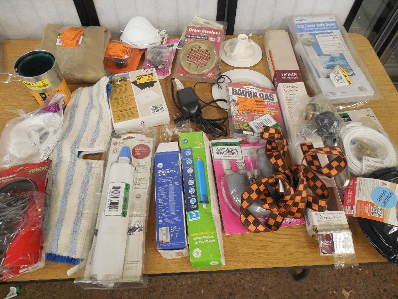 lot 66 image: HANDYMAN LOT OF GOODIES