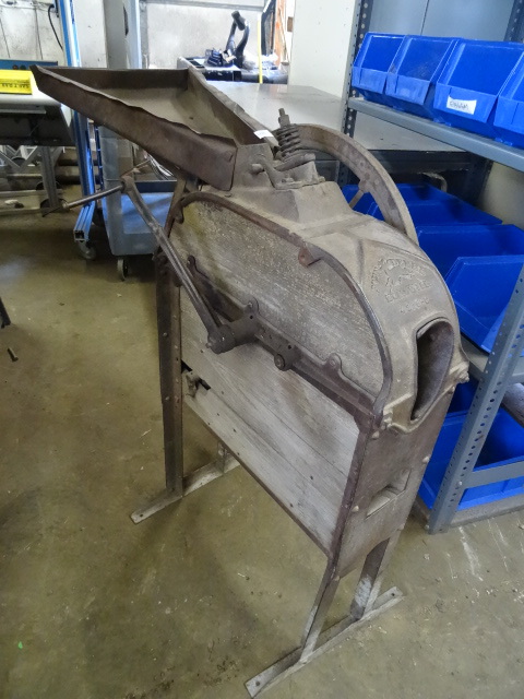 lot 48 image: Corn Sheller