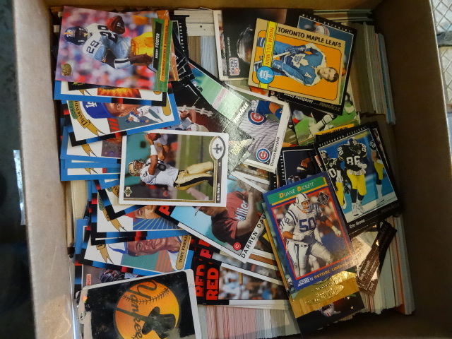 lot 72 image: Trading Cards