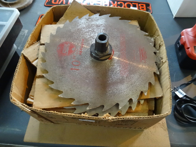 lot 82 image: Saw Blades