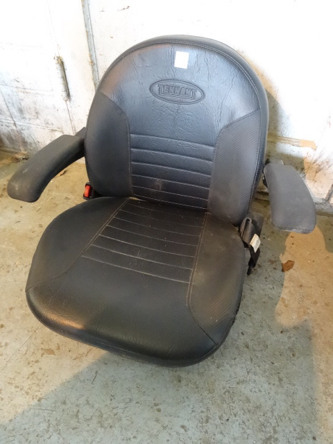 lot 98 image: Seat with Arm Rests & Belt