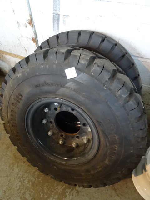 lot 99 image: Tires